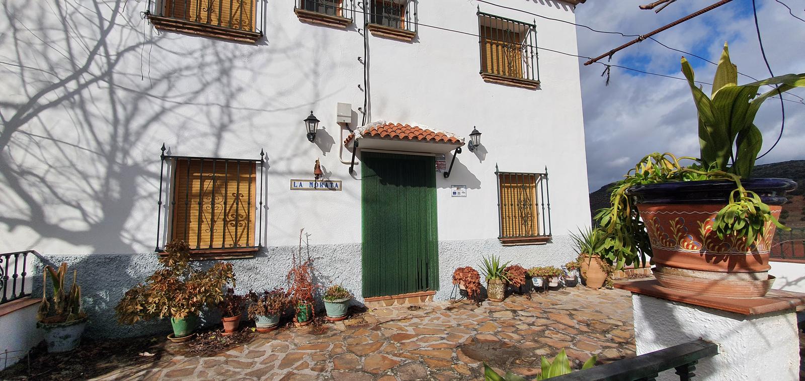 Cortijos, fuentes y manantiales